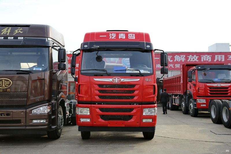 青島解放 悍V重卡 260馬力 6X2 7.7米 國五倉柵式載貨車(9擋)(CA5250CCYP1K2L5T3E5A80-1)