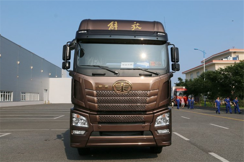 青島解放 JH6重卡 500馬力 8X4 9.5米 國(guó)五欄板載貨車(CA1311P25K2L7T4E5A80)