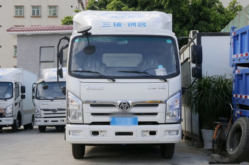 三環(huán)十通 創(chuàng)客 4.5T 4.15米單排 80.64kWh 純電動倉柵式輕卡載貨車(STQ5049CCYNBEV5)