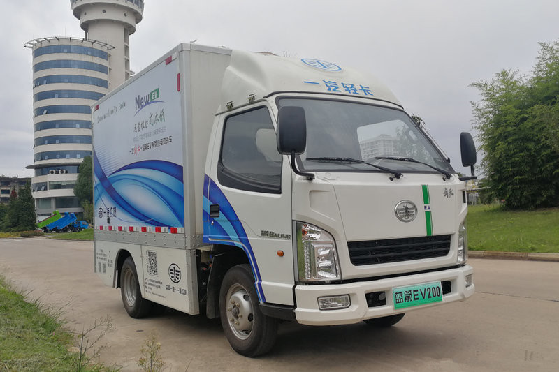 一汽紅塔 藍(lán)箭EV200 3.16T 3.02米單排 45.2kWh 純電動(dòng)廂式輕卡載貨車(CA5030XXYBEV)