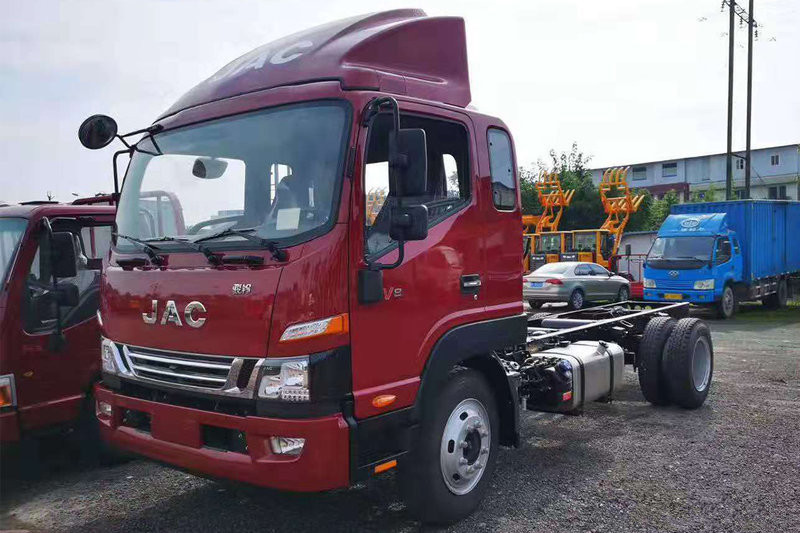 江淮 駿鈴V8 154馬力 5.2米 國(guó)五排半倉(cāng)柵式輕卡載貨車(chē)(HFC5141CCYP91K1C6V)