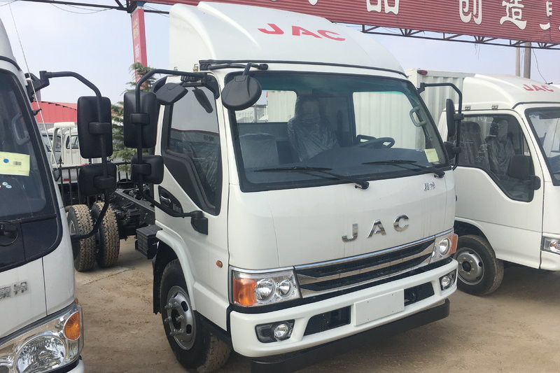 江淮 新康鈴H6寬體 156馬力 4.18米 國(guó)五單排倉(cāng)柵式輕卡底盤(pán)(HFC2043CCYP91K1C2V-S)