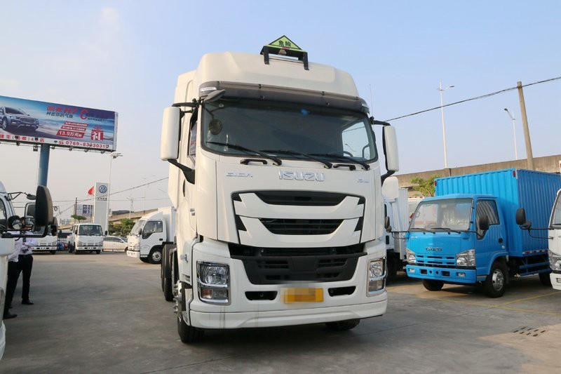 慶鈴 五十鈴巨咖 380馬力 6X4 國五危險(xiǎn)品牽引車(QL4251U2NDZ)