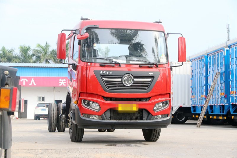 東風(fēng)商用車 天錦KR 180馬力 4X2 6.2米 國(guó)五排半倉(cāng)柵式載貨車(DFH5160CCYE)