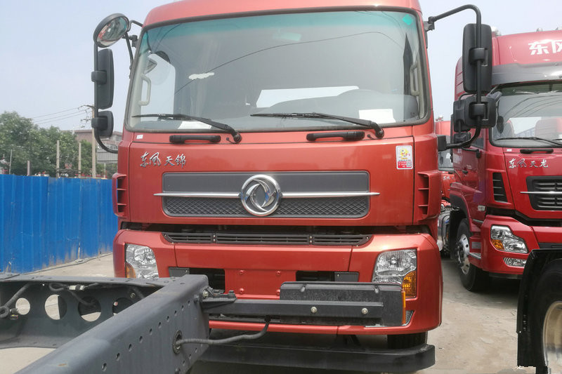 東風(fēng)商用車 天錦中卡 245馬力 6X2 8.6米 國五欄板載貨車(DFH1250BXV)