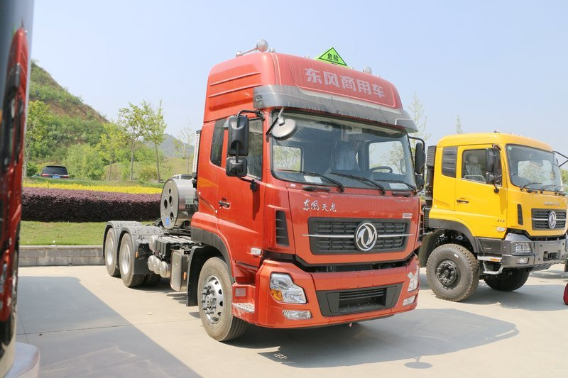 東風(fēng)商用車 天龍重卡 輕量化版 420馬力 6X4 國五危險(xiǎn)品牽引車(DFH4250A6)