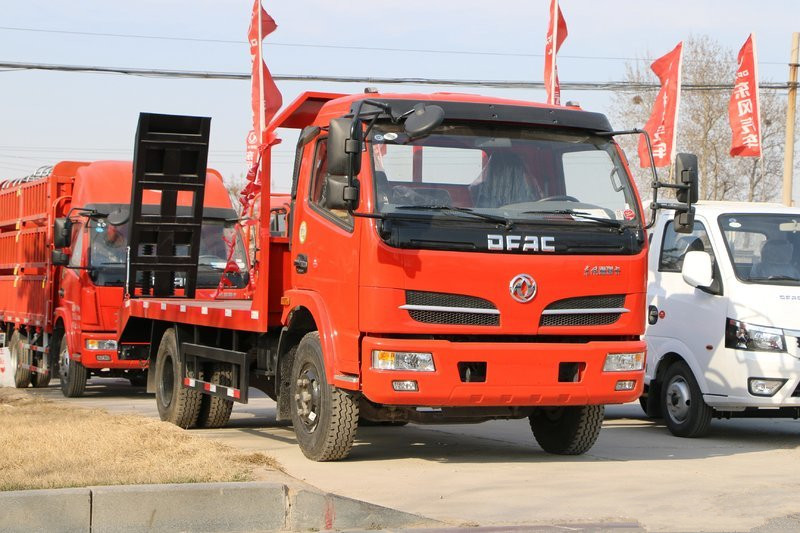 東風(fēng) 福瑞卡F15 129馬力 4X2 國(guó)五 平板運(yùn)輸車(chē)(EQ5041TPB8BD2AC)