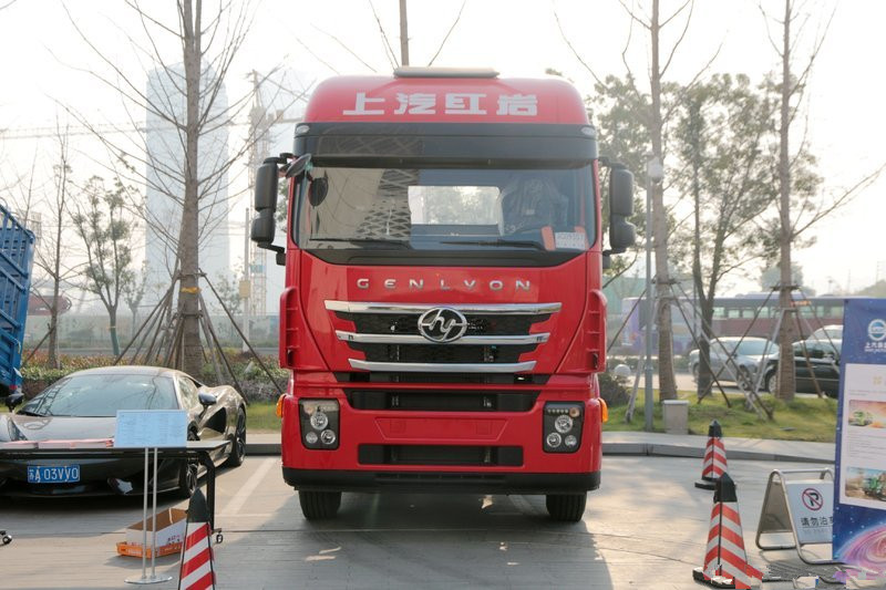 上汽紅巖 杰獅重卡 390馬力 4X2 國(guó)五 牽引車(CQ4186HTVG391)