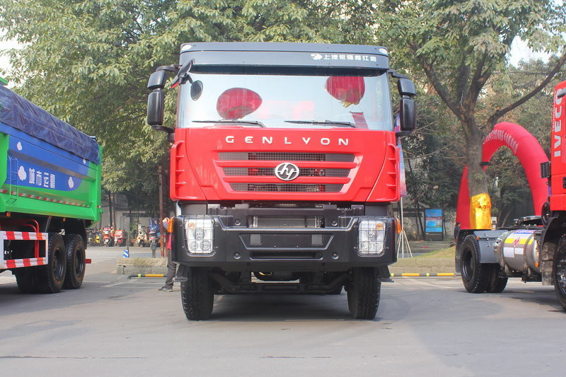 上汽紅巖 杰獅C500重卡 350馬力 8X4 7.8米 國五 自卸車(CQ3316HTVG396L)