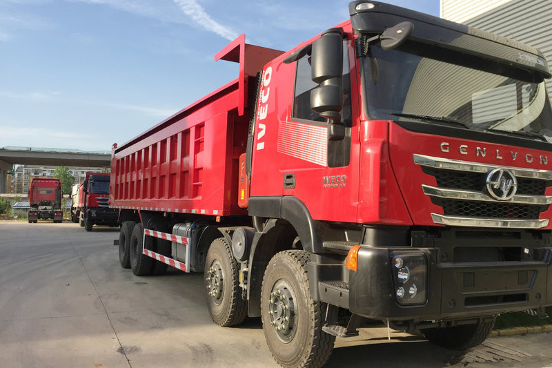 上汽紅巖 杰獅C500重卡 390馬力 8X4 8.5米 國五 自卸車(CQ3316HTVG466L)