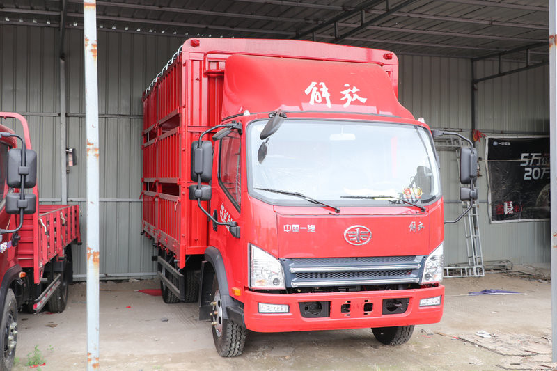 解放 虎VH 156馬力 4.16米 國五 單排倉柵式輕卡(CA5040CCYP40K59L2E5A84)