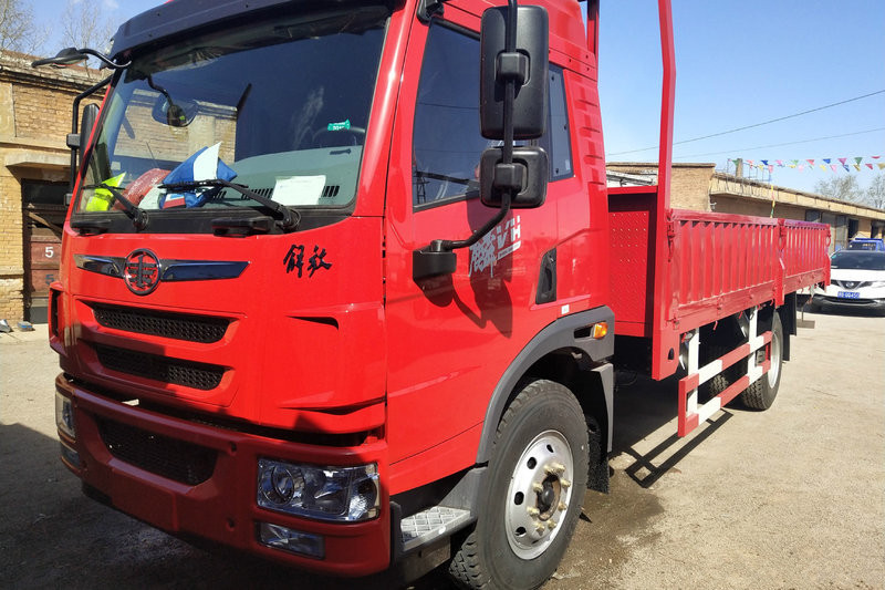 解放 麟VH 180馬力 6.75米 國五 排半欄板載貨車(CA1160PK62L7E5A85)