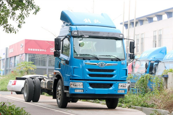 解放 麟VH 160馬力 6.2米 國五 排半廂式輕卡(CA5165XXYP40K2L5E5A85)