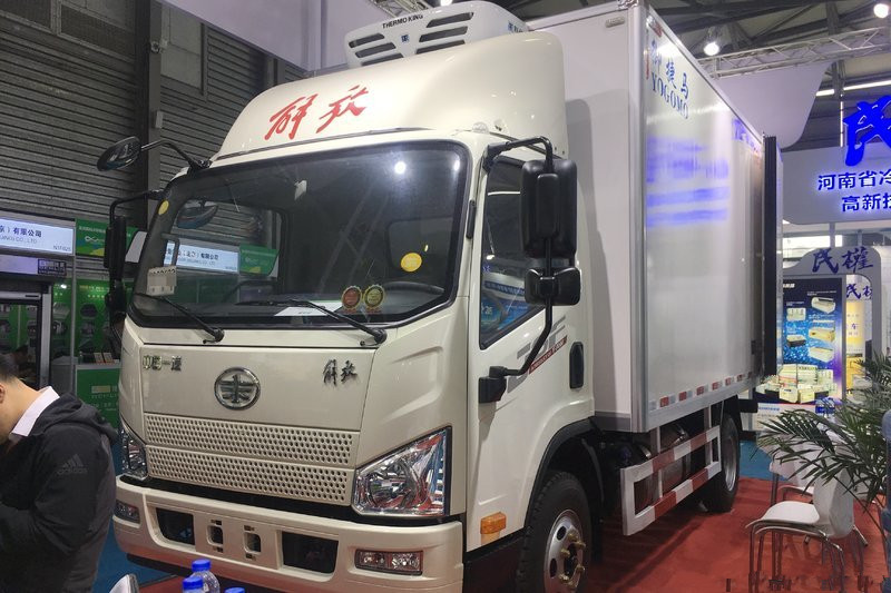 一汽解放 J6F 160馬力 4X2 4.13米 國五 冷藏車(萬里揚6擋)(CA5044XLCP40K2L1E5A84)