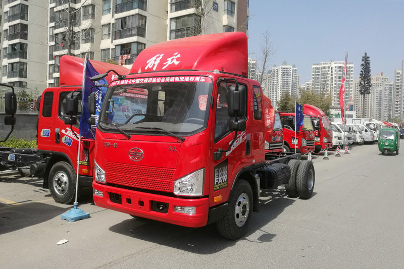 一汽解放 J6F 120馬力 4.21米 國五 單排廂式輕卡底盤(CA5081XXYP40K2L1E5A84-3)