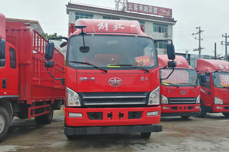 解放 虎VH 160馬力 4.85米 國(guó)五 排半欄板輕卡(CA1101P40K2L2E5A85)