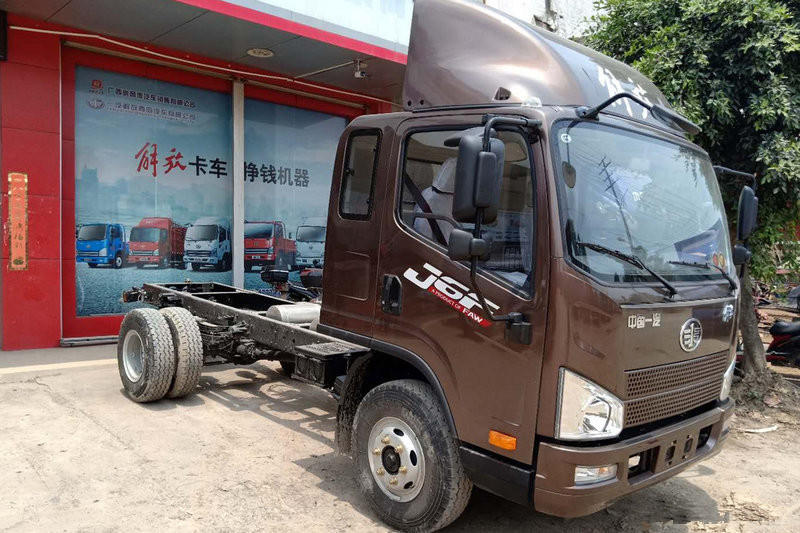 一汽解放 J6F 165馬力 3.85米 國(guó)五 排半倉(cāng)柵式輕卡(CA5043CCYP40K2L1E5A84)