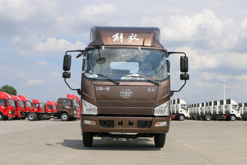 一汽解放 J6F 165馬力 5.4米 國五 排半欄板輕卡(8擋)(CA1120P40K2L4E5A84)