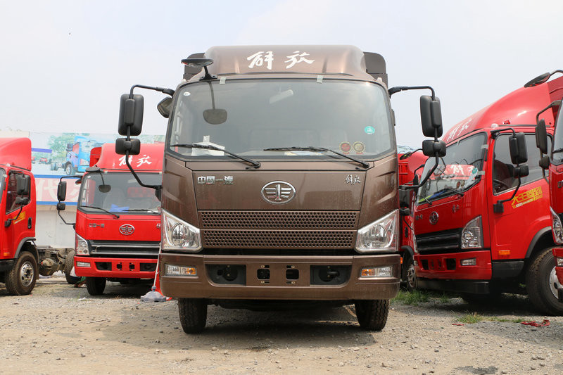 一汽解放 J6F 154馬力 4.21米 國五 單排倉柵式輕卡(CA5041CCYP40K17L1E5A84-1)