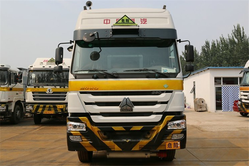 中國重汽 HOWO重卡 340馬力 6X4 國五 牽引車(ZZ4257N3247E1W)