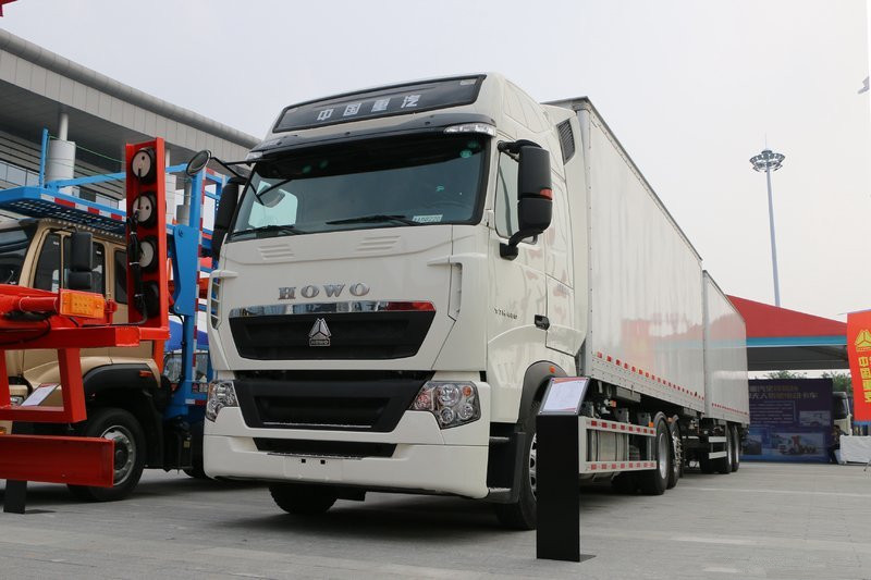中國(guó)重汽 HOWO T7H重卡 480馬力 6X2 國(guó)五 車(chē)廂可卸式載貨車(chē)(ZZ5257ZKXV603HE1)