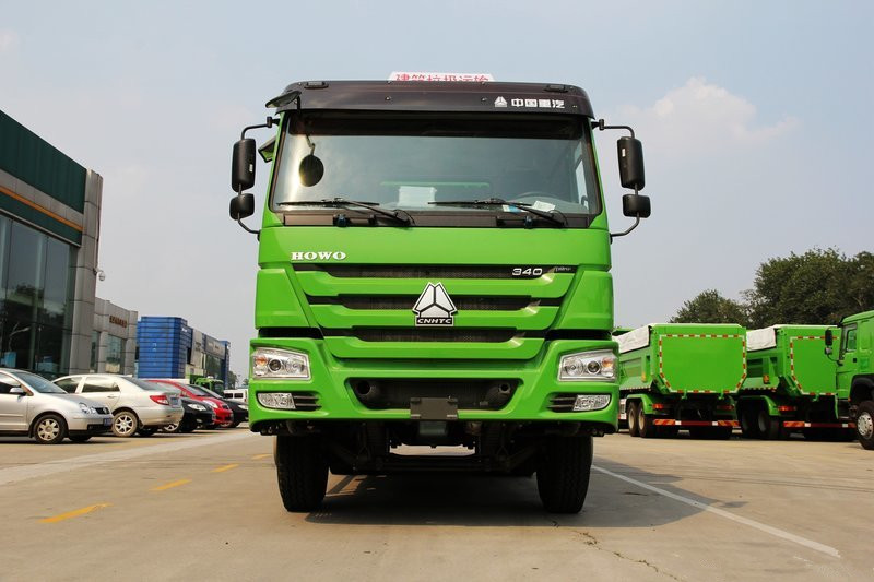 中國(guó)重汽 HOWO重卡 340馬力 8X4 6.8米 國(guó)五 自卸車(ZZ3317N3267E1)