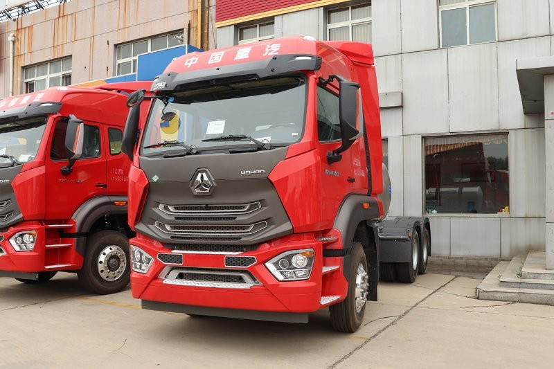 中國(guó)重汽 豪瀚N7G重卡 440馬力 6X4 國(guó)六 LNG牽引車(ZZ4255V3846F1L)