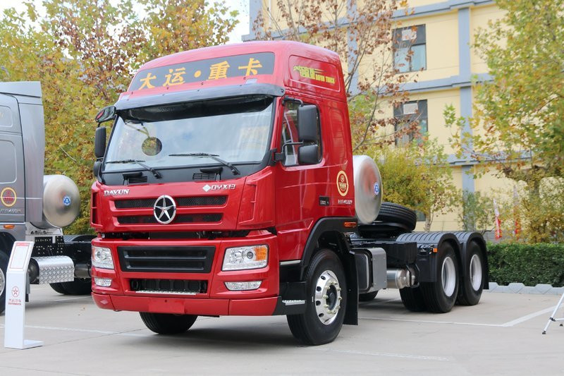 大運(yùn)重卡 新N8E重卡 鉅贏版2.0 350馬力 6X4 國六 LNG牽引車(CGC4250N6DCGE)