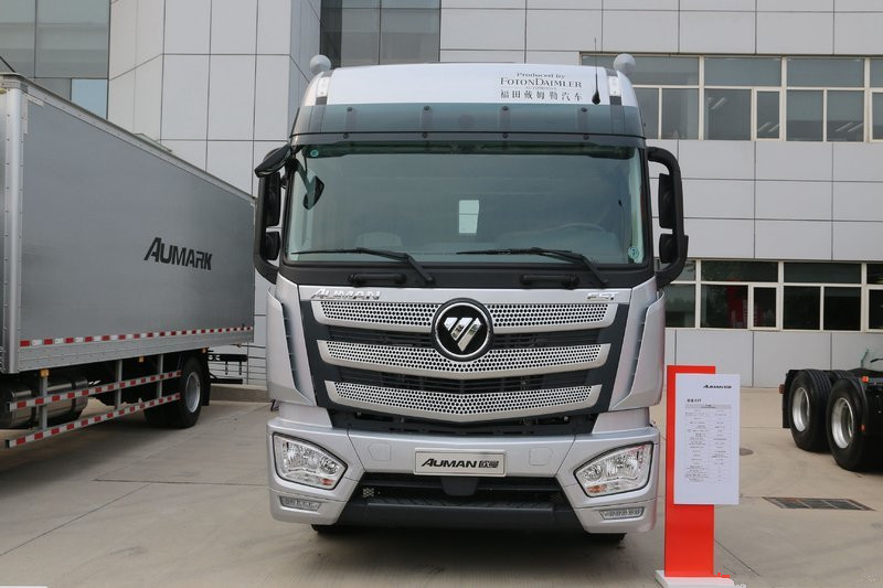 福田 歐曼EST 尊貴版 360馬力 4X2 國(guó)五 危險(xiǎn)品牽引車(BJ4189SLFKA-AC)