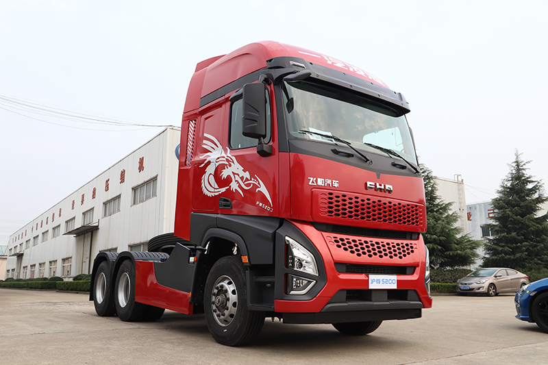 一汽凌源 滬尊S200 舒適版 500馬力 6×4 國(guó)五牽引車(chē)（CAL4253C4F4E5）