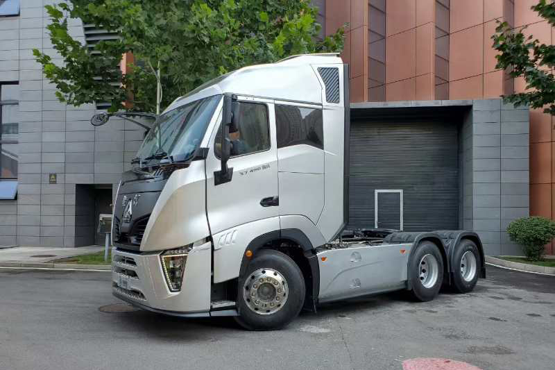 中國重汽 黃河重卡 500馬力 6×4 國六 牽引車 (ZZ4257W344XF1)