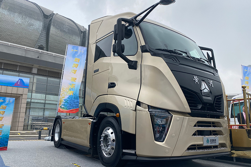 中國重汽 黃河重卡 X7 570馬力 4×2 國六 牽引車 (ZZ4187W361XF1)