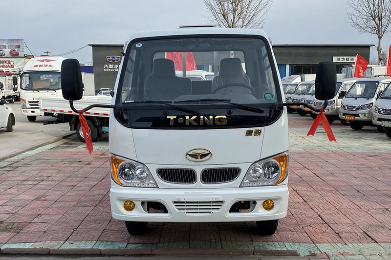 唐駿汽車 小寶馬 68馬力 4X2 國(guó)五 吸糞車