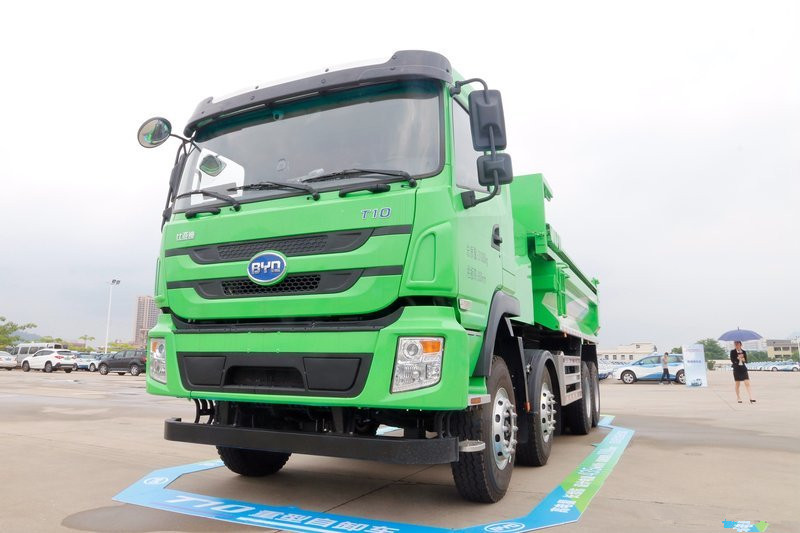 比亞迪T10 31T 8X4 5.6米純電動(dòng)自卸車(BYD3310EH9BEV2)(寬2.3米)435.2kWh