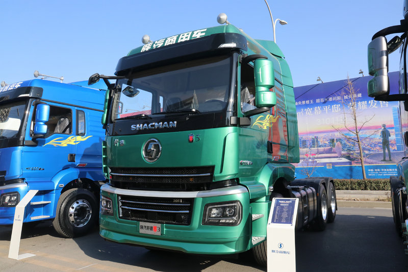 陜汽商用車 軒德翼3 輕量化版 420馬力 6X4 國六 LNG牽引車