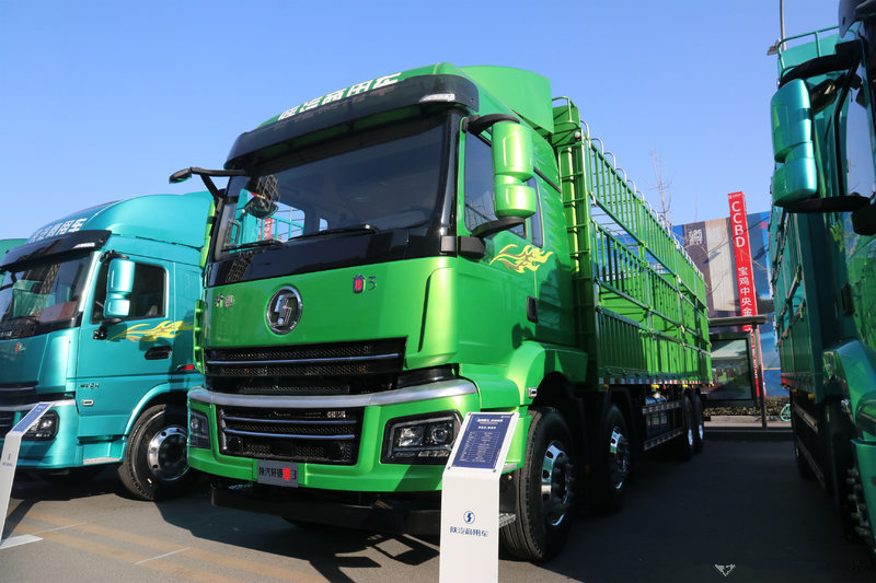 陜汽商用車 軒德翼3 輕量化版 400馬力 8X4 9.5米 國(guó)六 倉柵式載貨車
