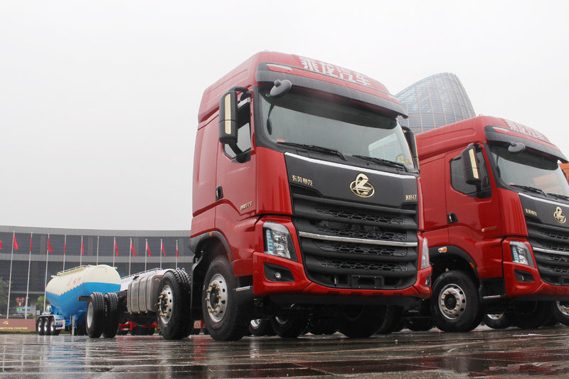 東風(fēng)柳汽 乘龍H7重卡 2019款 315馬力 6X2 9.6米 國(guó)五 載貨車底盤(LZ1250H7CB)