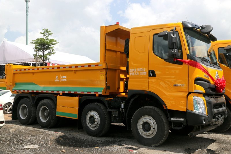 東風(fēng)柳汽 乘龍H7 550馬力 8X4 9米 國五 自卸車(LZ3317H7FB)