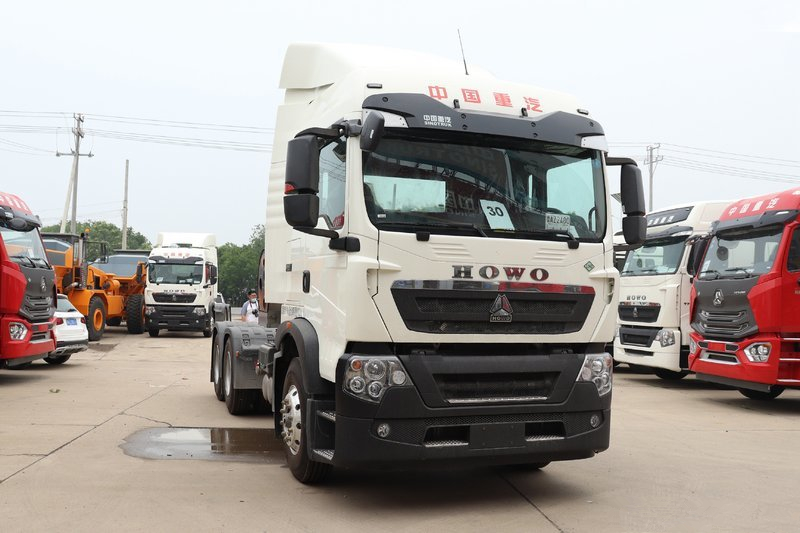 中國(guó)重汽 HOWO TX重卡 440馬力 6X4 LNG 國(guó)六 牽引車(ZZ4257V384GF1LB)