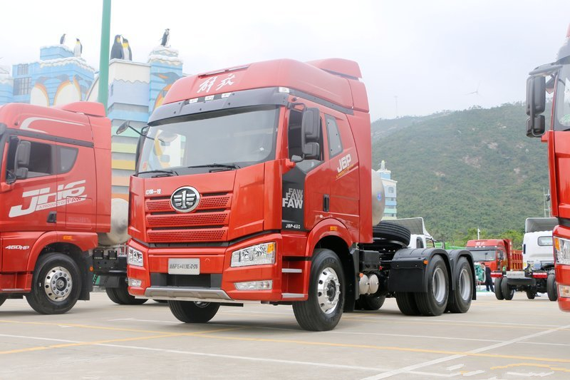 一汽解放 新J6P重卡 420馬力 6X4 LNG 國(guó)六 牽引車(CA4250P66M25T1E6)