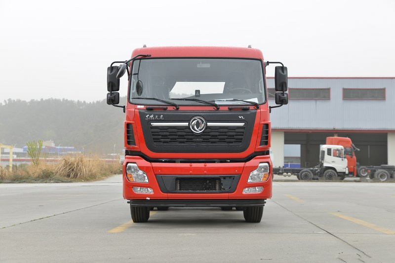 東風(fēng)商用車 天龍VL重卡 極輕版 465馬力 6X4 國六 牽引車(薄頂)(DFH4250A18)