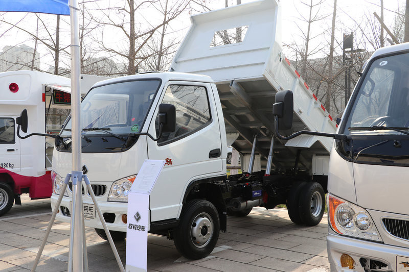 唐駿歐鈴 小寶馬 122馬力 4X2 3.08米 國六 單排自卸車