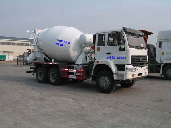 山東東岳 圣岳 300馬力 6×4 混凝土攪拌運輸車(SDZ5251GJB36)