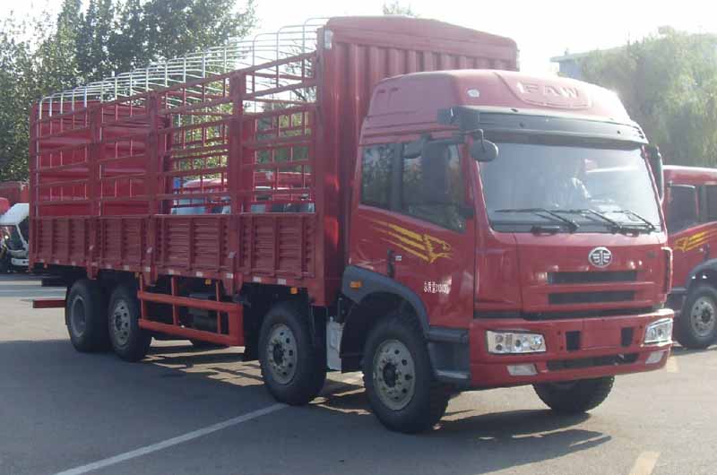 青島解放 新悍威J5M重卡 240馬力 8×2 倉柵載貨車(CA5310XXYP1K2L7T10EA80-1)