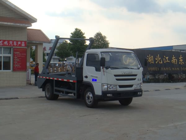 湖北江南 江特 109馬力 4×2 擺臂式垃圾車(JDF5040ZBLY)