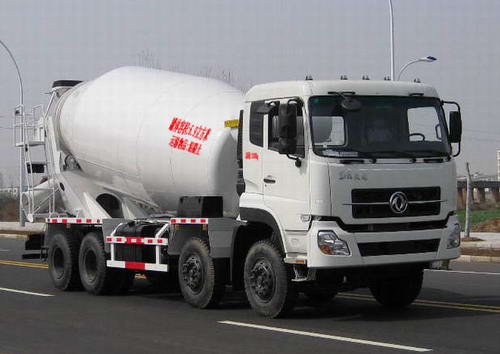 東風(fēng) 天龍 375馬力 8×4 混凝土攪拌運(yùn)輸車(DFL5310GJBAXA)