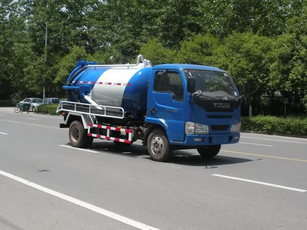 湖北江南 江特 110馬力 4×2 吸污車(JDF5090GXWY)
