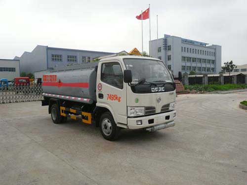 湖北成龍威 楚飛 115馬力 4×2 加油車(CLQ5071GJY3)