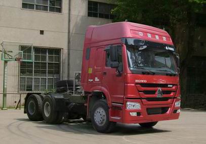 中國重汽 HOWO重卡 320馬力 6×4 液化天然氣牽引車(ZZ4257N3847C1L)