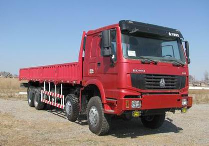 中國重汽 HOWO重卡 380馬力 8×8 全驅(qū)越野載貨車(ZZ2317N4977C1)